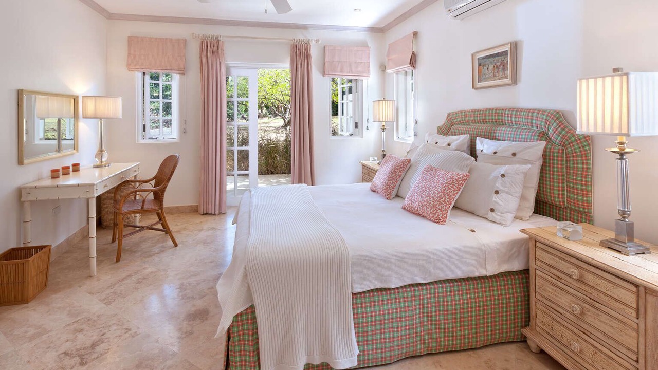 Photo of Bedroom in Paynes Bay