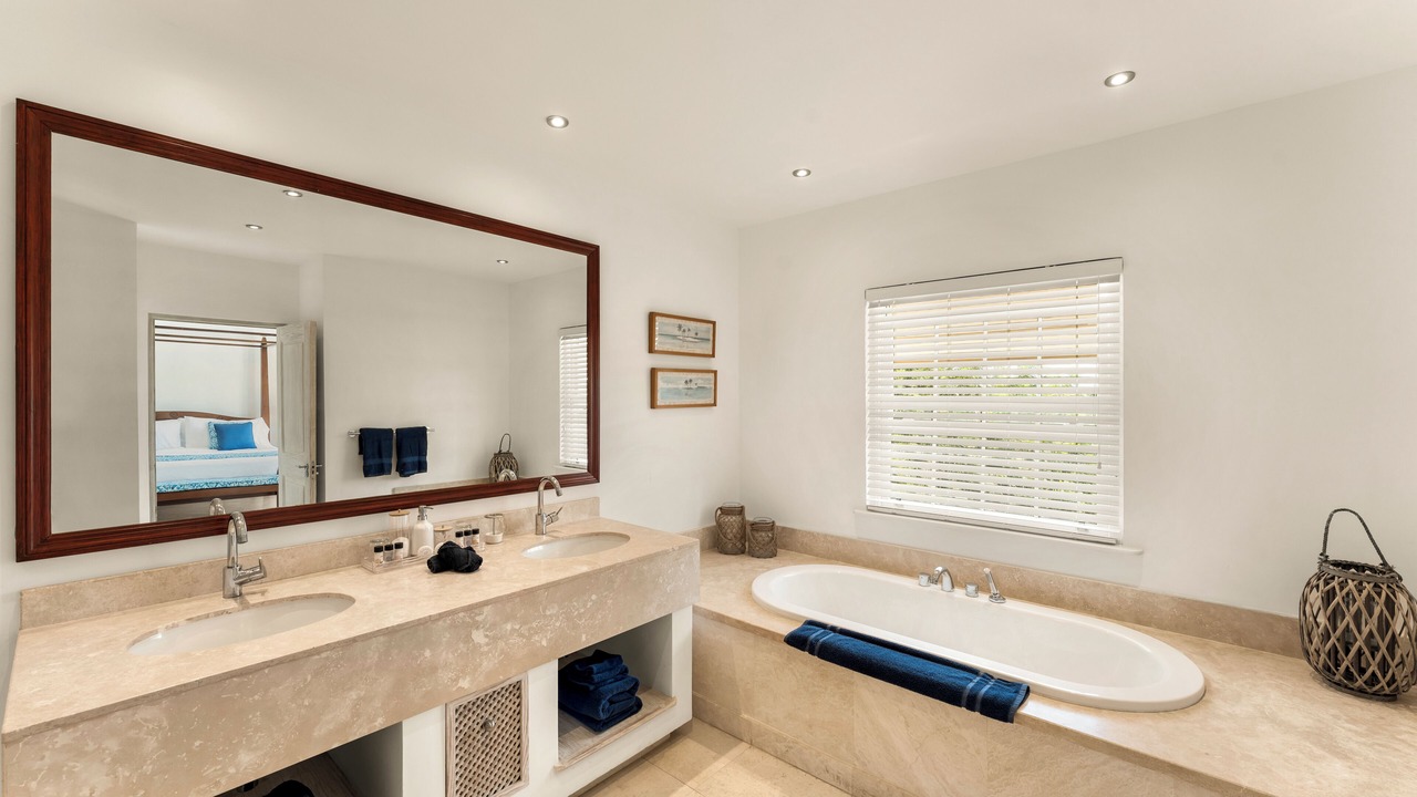 Photo of Bathroom in Little Battaleys