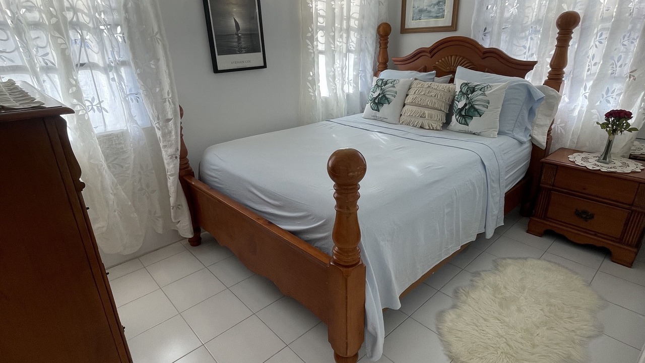 Photo of Bedroom in Enterprise