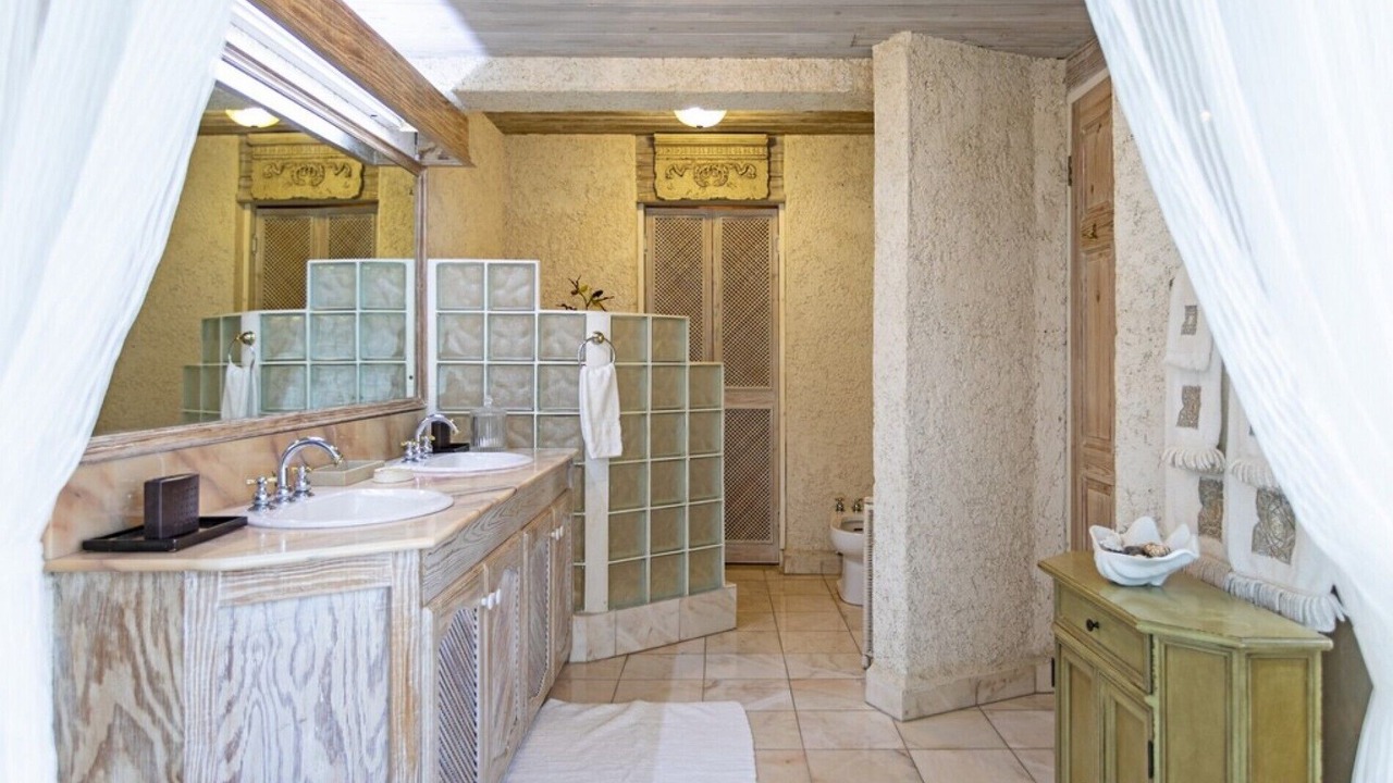 Photo of Bathroom in Holder's Hill
