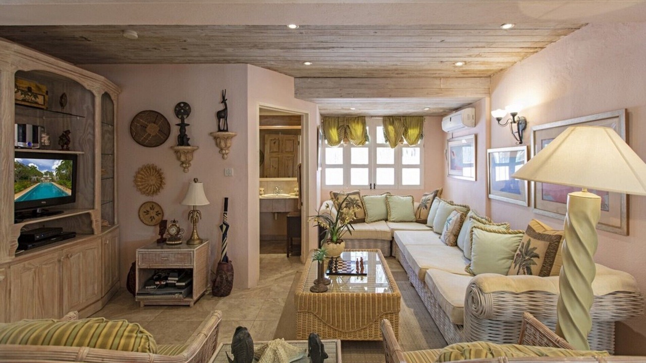 Photo of Livingroom in Holder's Hill