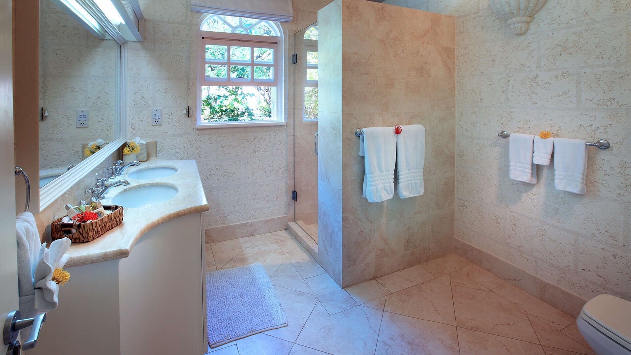 Photo of Bathroom in Halcyon Heights