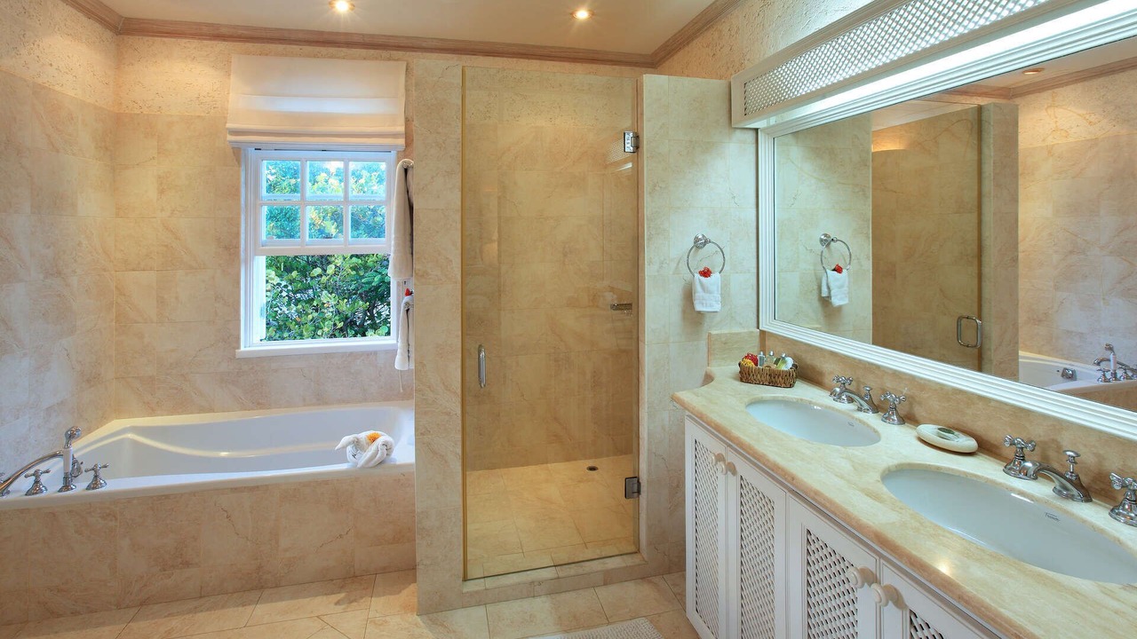Photo of Bathroom in Halcyon Heights