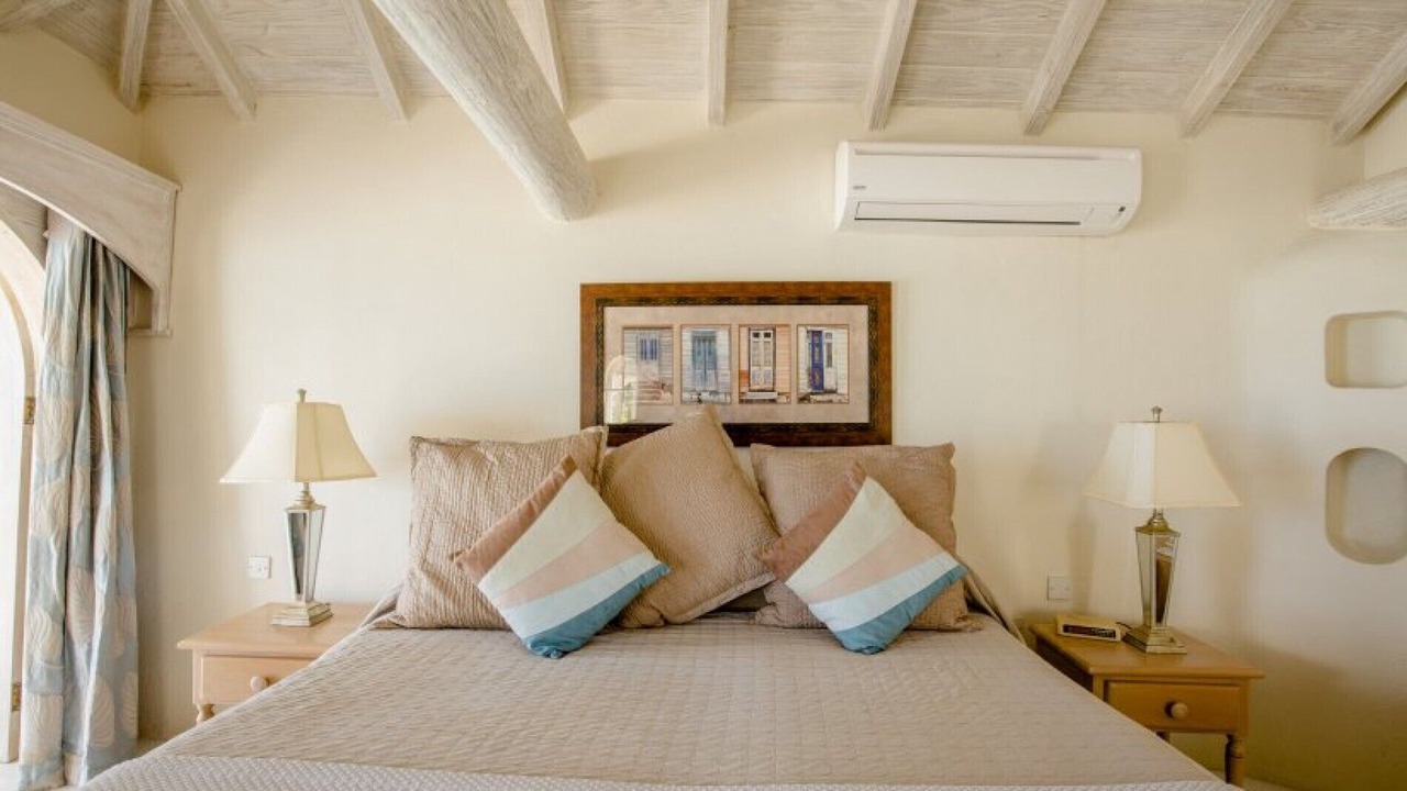 Photo of Bedroom in Molyneux