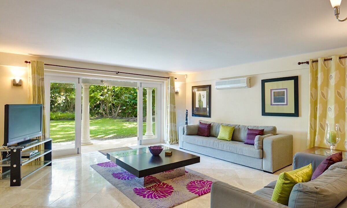 Photo of Livingroom in Old Trees Bay