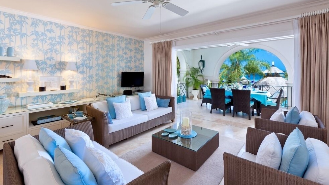 Photo of Livingroom in Schooner Bay