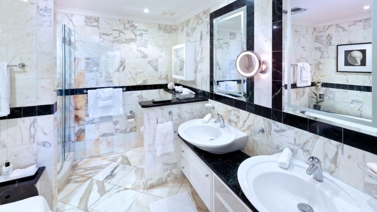 Photo of Bathroom in Schooner Bay