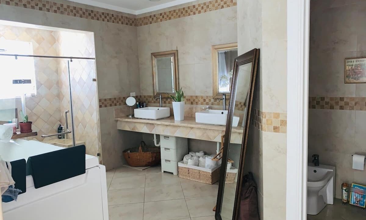 Photo of Bathroom in Gibbes