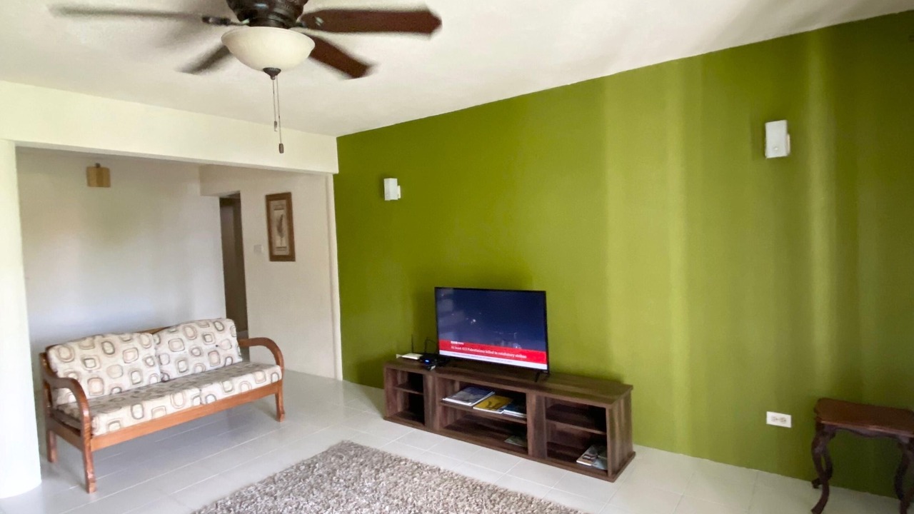 Photo of Livingroom in White Hill