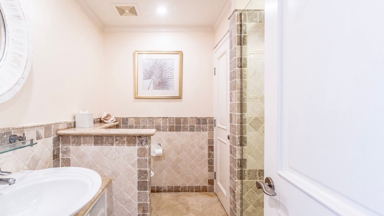 Photo of Bathroom in Schooner Bay