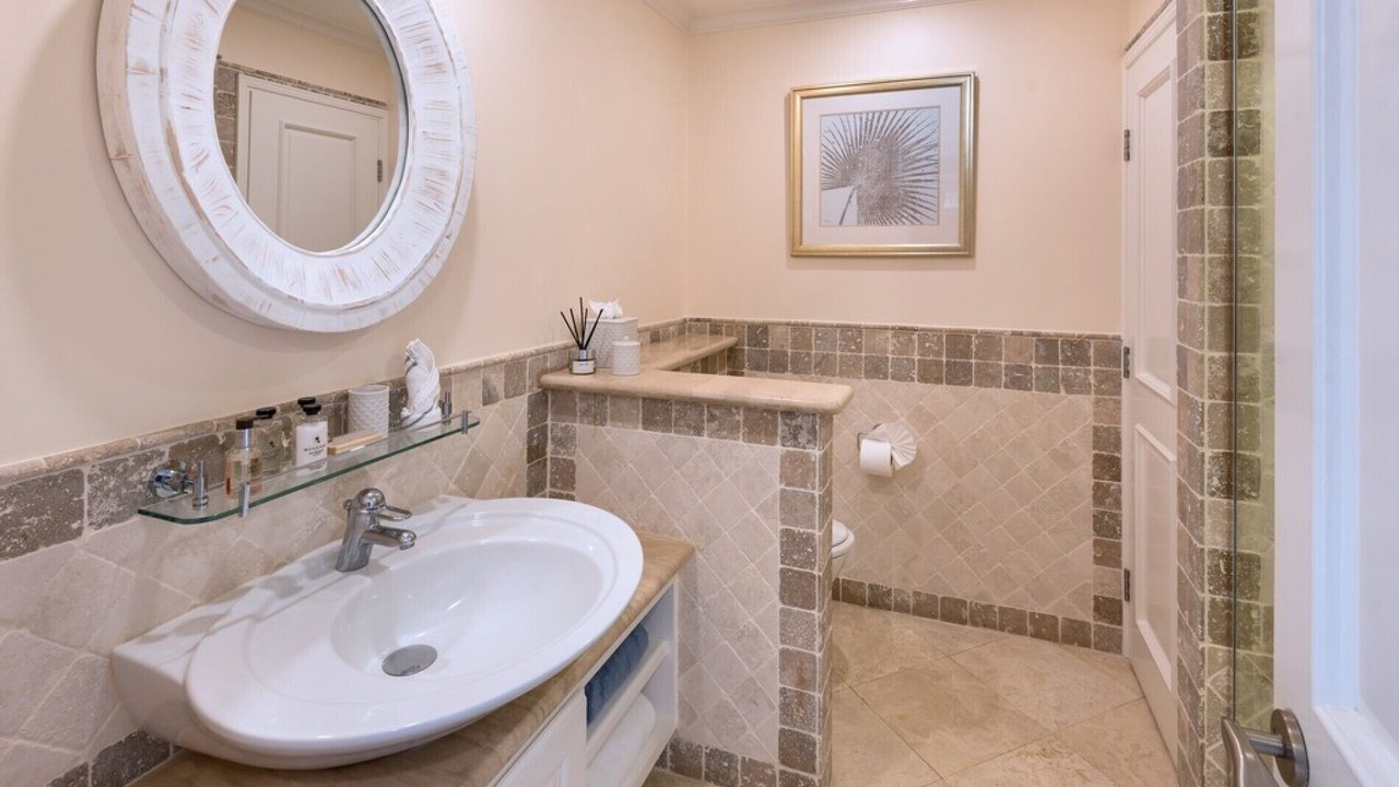 Photo of Bathroom in Schooner Bay