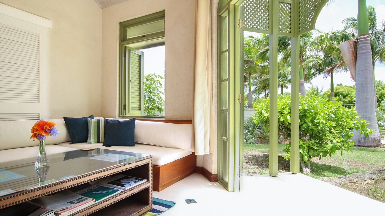Photo of Livingroom in Weston