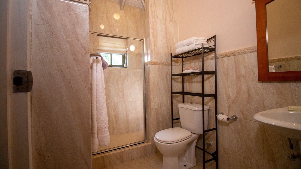 Photo of Bathroom in Clinketts