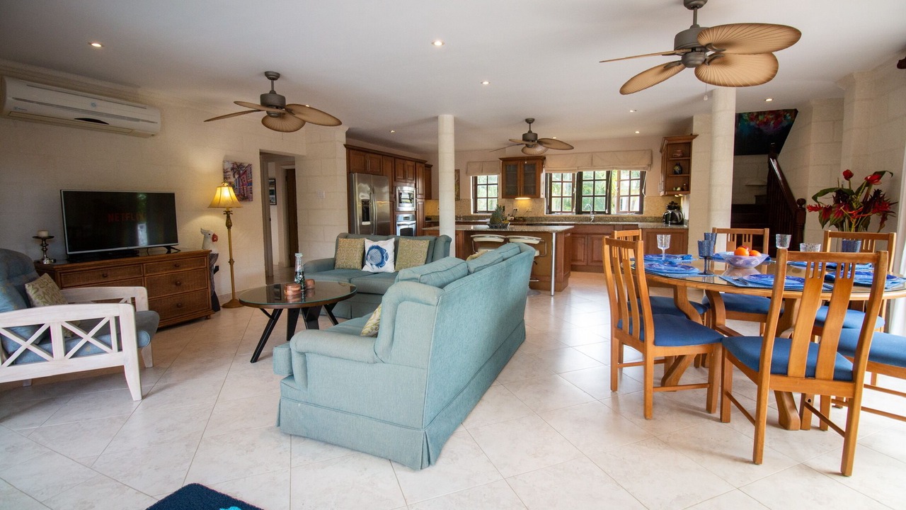 Photo of Livingroom in Clinketts