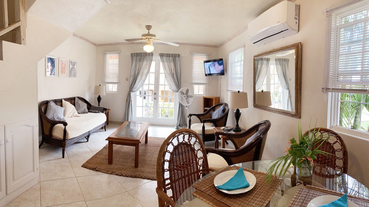 Photo of Livingroom in Fitts Village