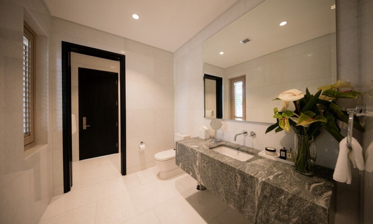Photo of Bathroom in Little Battaleys