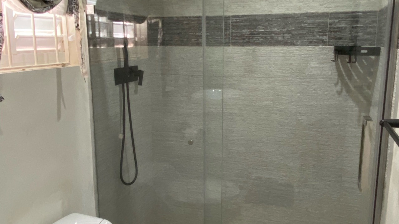 Photo of Bathroom in Marine Gardens
