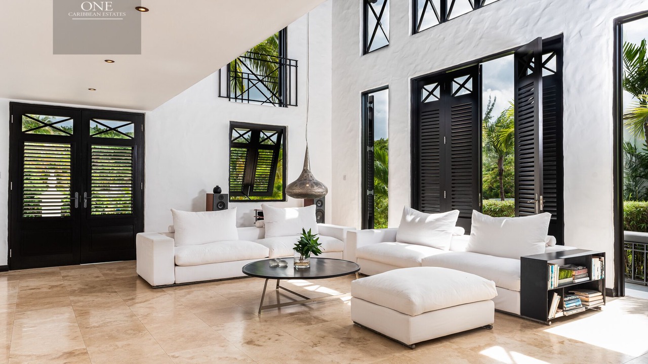 Photo of Livingroom in Halcyon Heights
