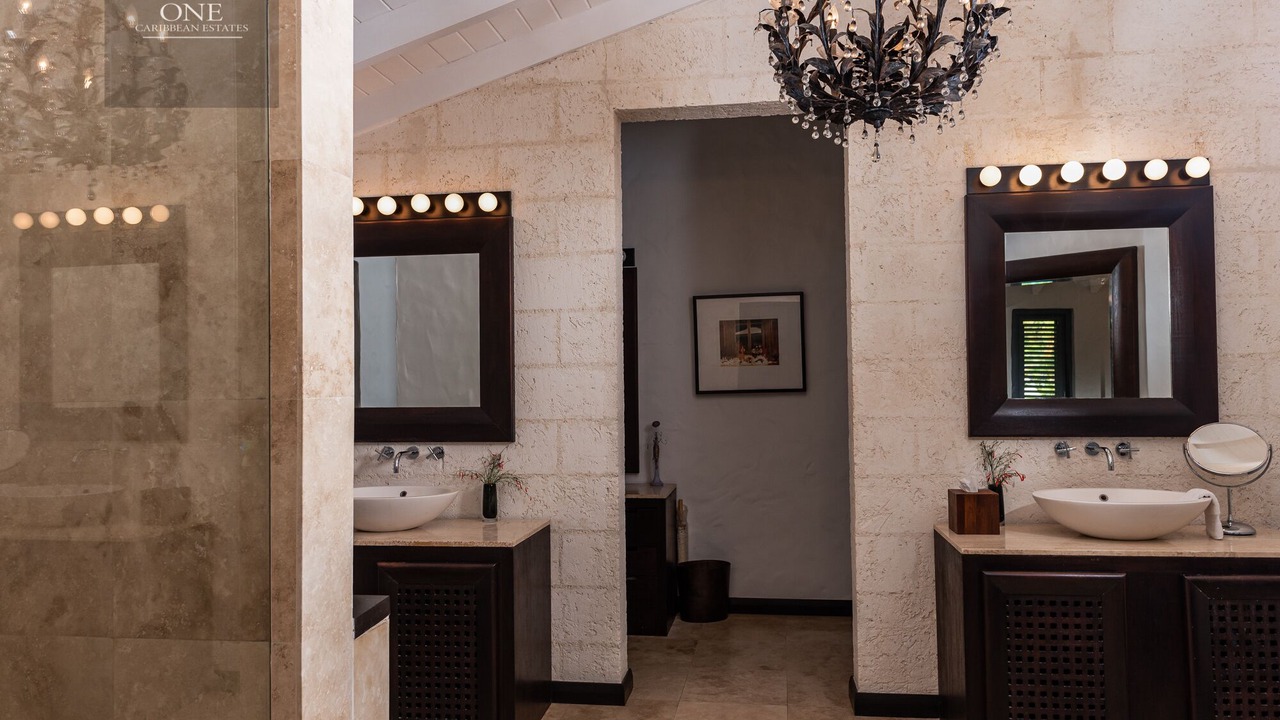 Photo of Bathroom in Halcyon Heights
