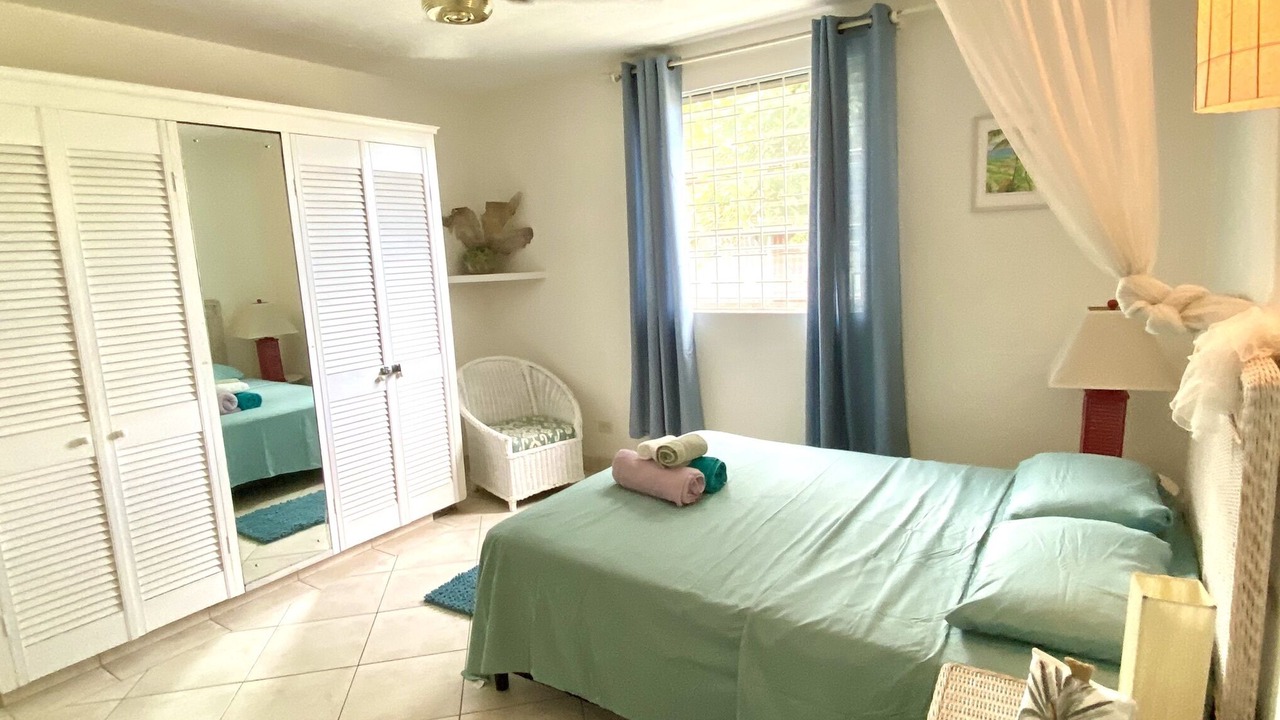 Photo of Bedroom in Graeme Hall