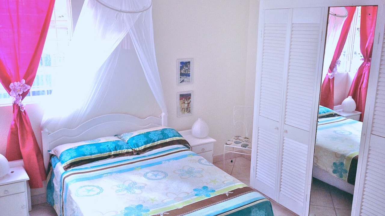 Photo of Bedroom in Graeme Hall