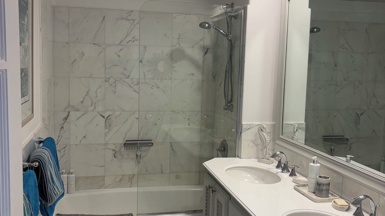 Photo of Bathroom in Douglas