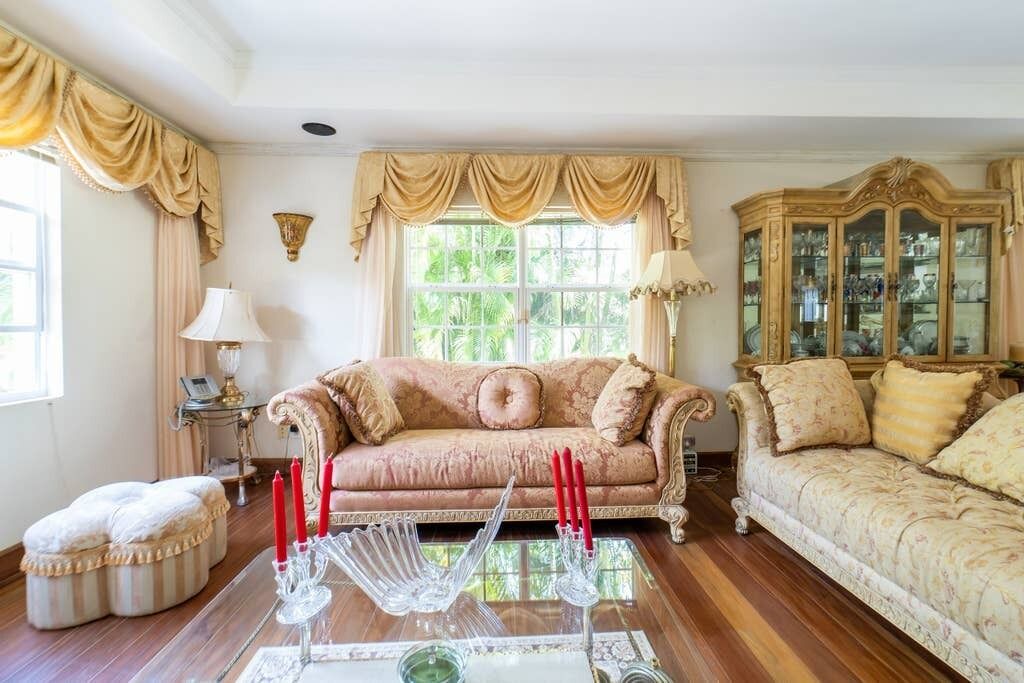 Photo of Livingroom in Mount Standfast