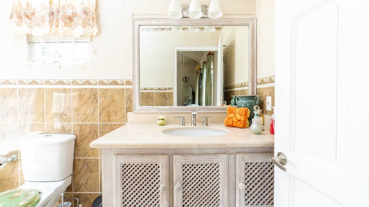 Photo of Bathroom in Mount Standfast