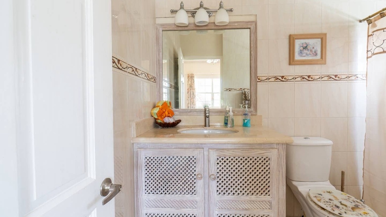 Photo of Bathroom in Mount Standfast