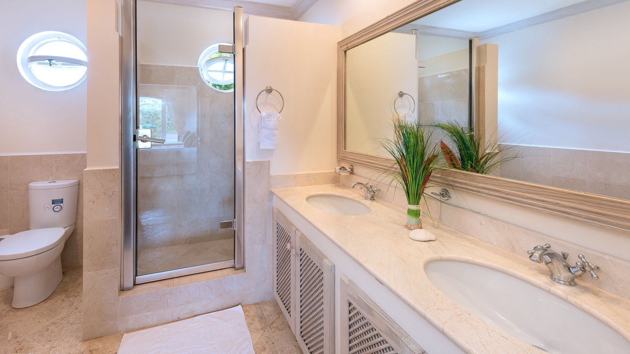 Photo of Bathroom in Halcyon Heights