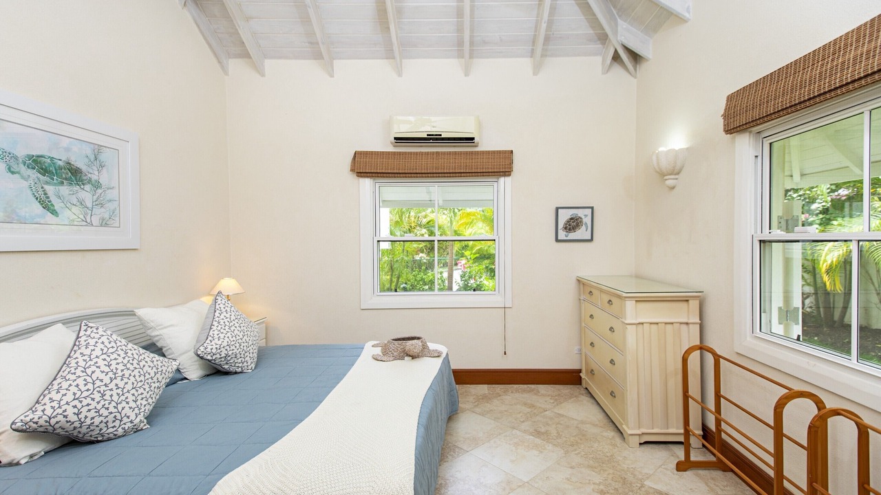 Photo of Bedroom in Mount Brevitor