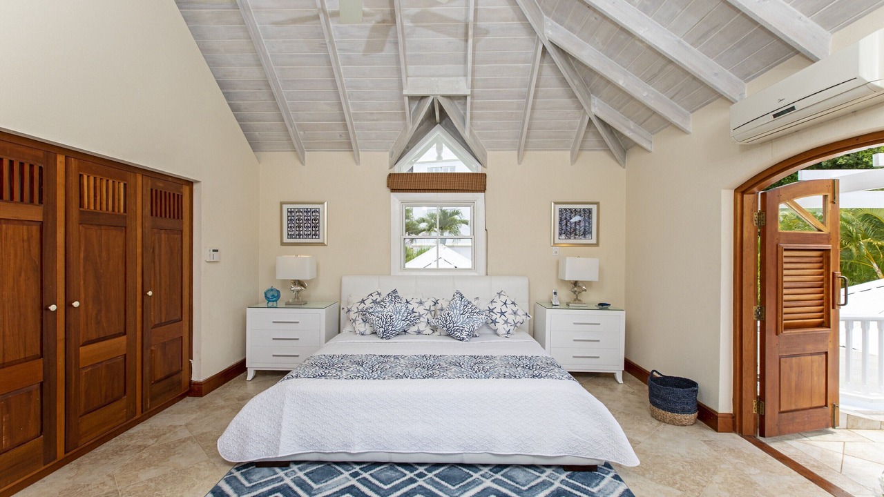 Photo of Bedroom in Mount Brevitor