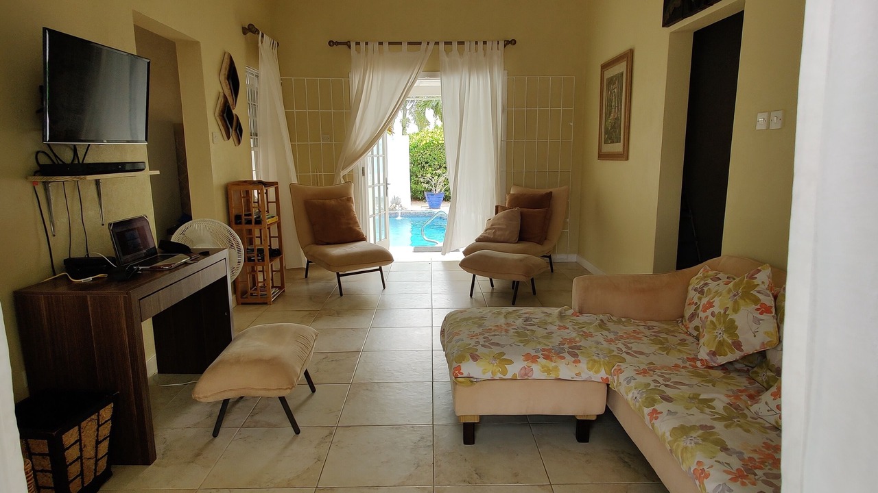 Photo of Livingroom in Apple Hall