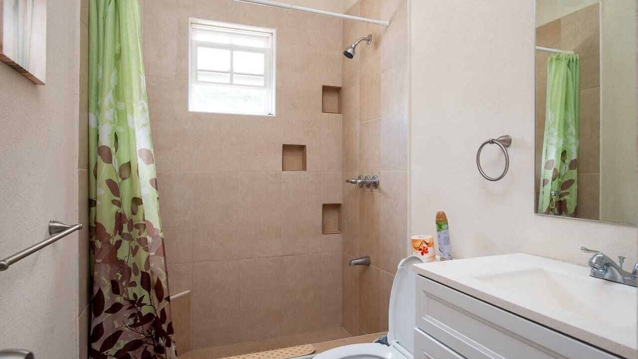 Photo of Bathroom in Callendar