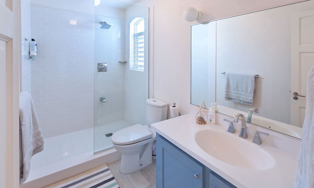 Photo of Bathroom in Oistins