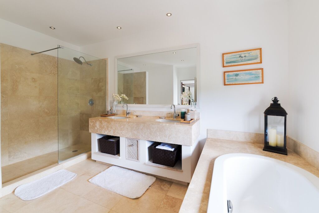 Photo of Bathroom in Little Battaleys
