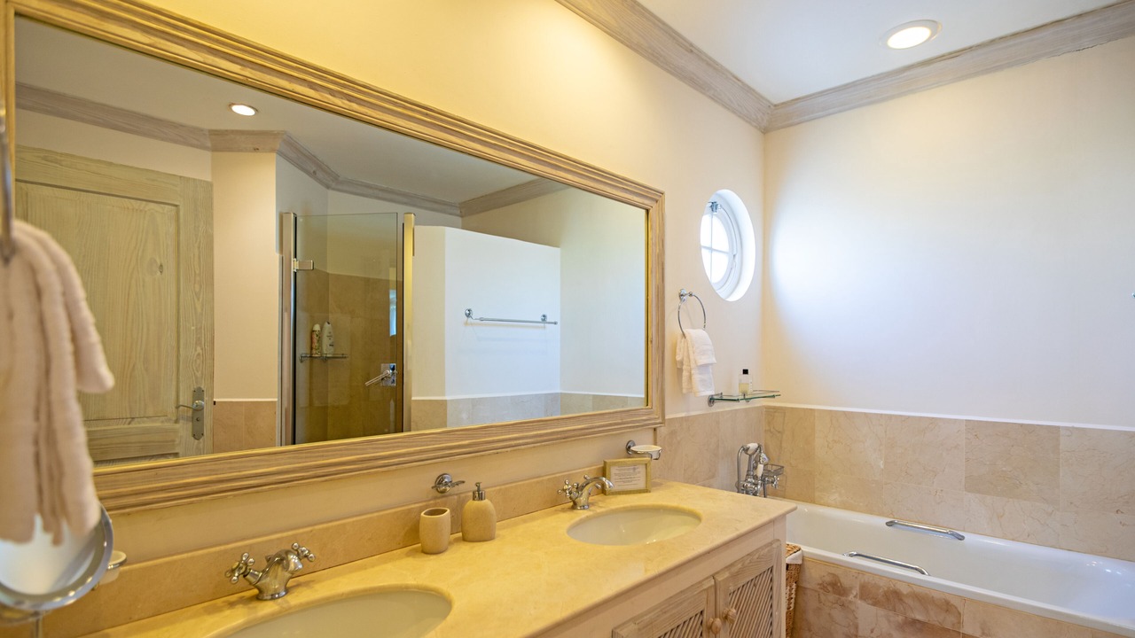 Photo of Bathroom in Merlin Bay