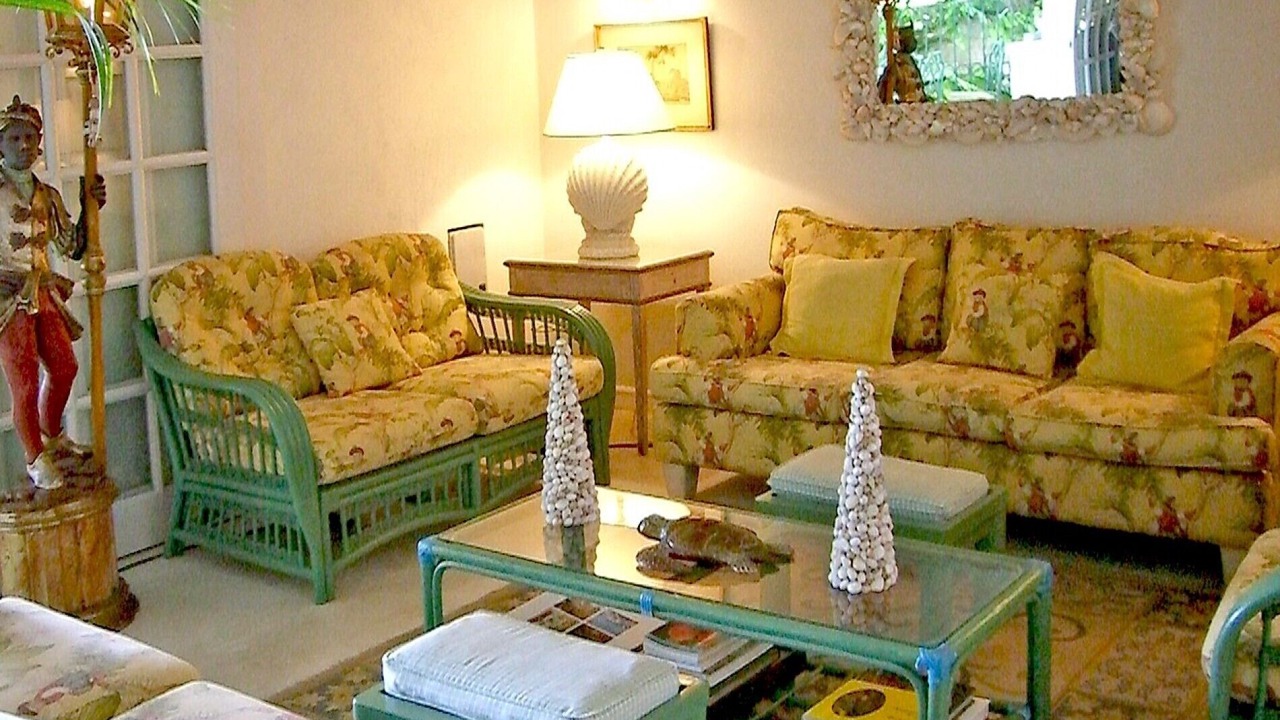 Photo of Livingroom in Gibbs Bay