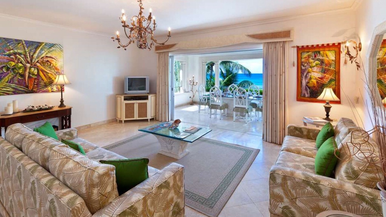 Photo of Livingroom in Schooner Bay
