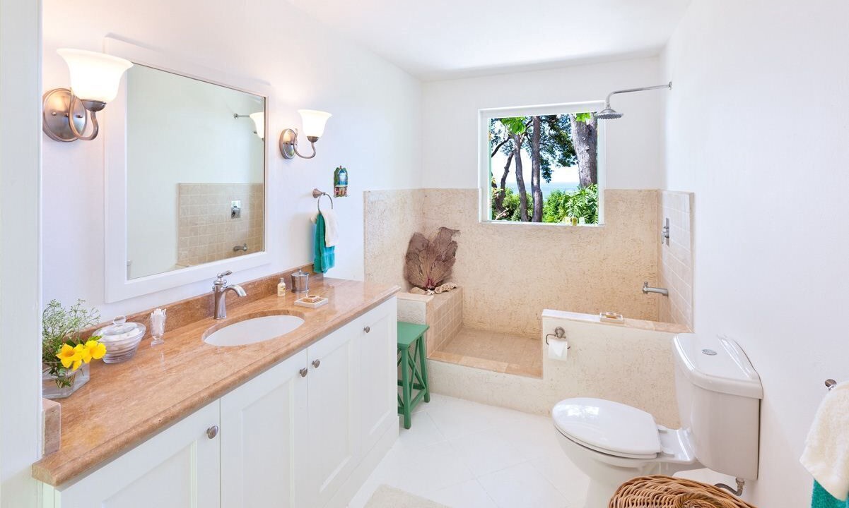 Photo of Bathroom in Clinketts