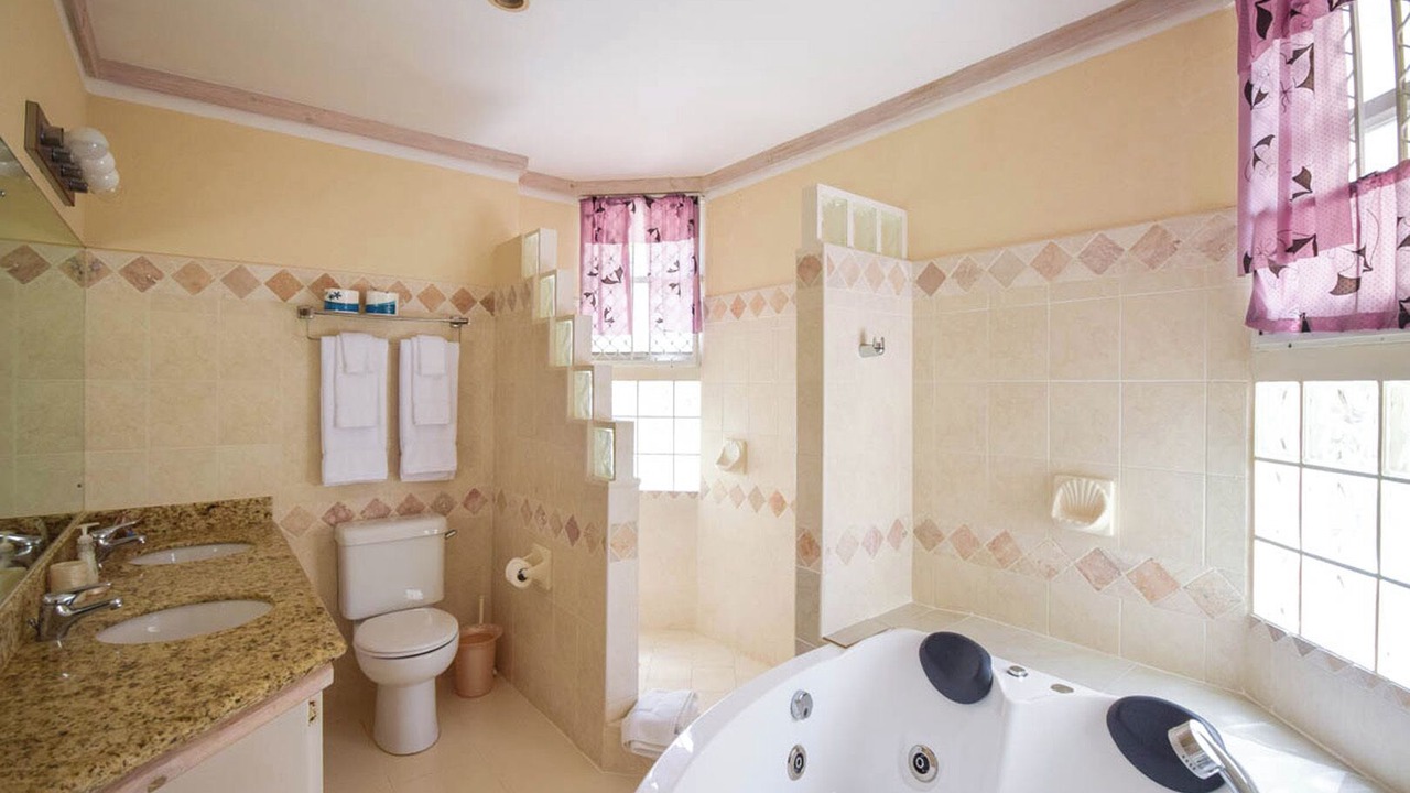 Photo of Bathroom in Saint Lawrence