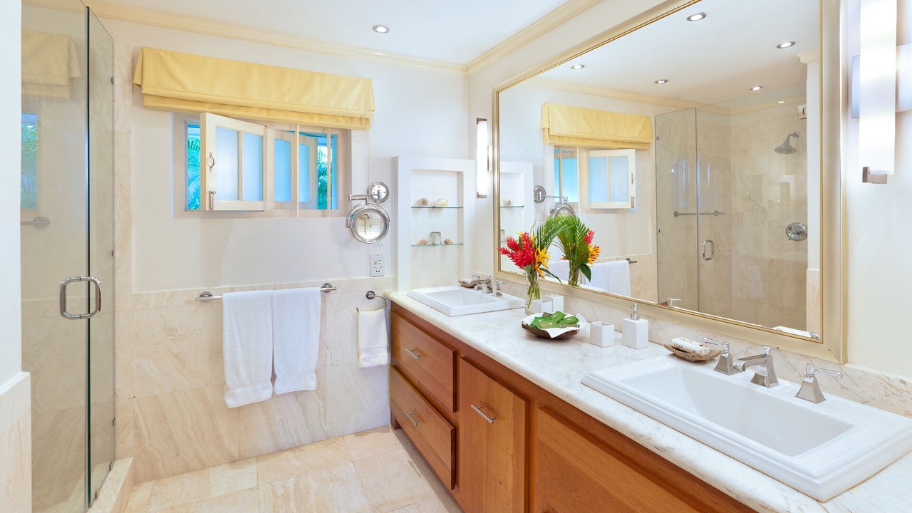 Photo of Bathroom in Little Battaleys