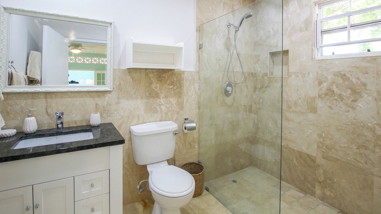 Photo of Bathroom in Lower Carlton