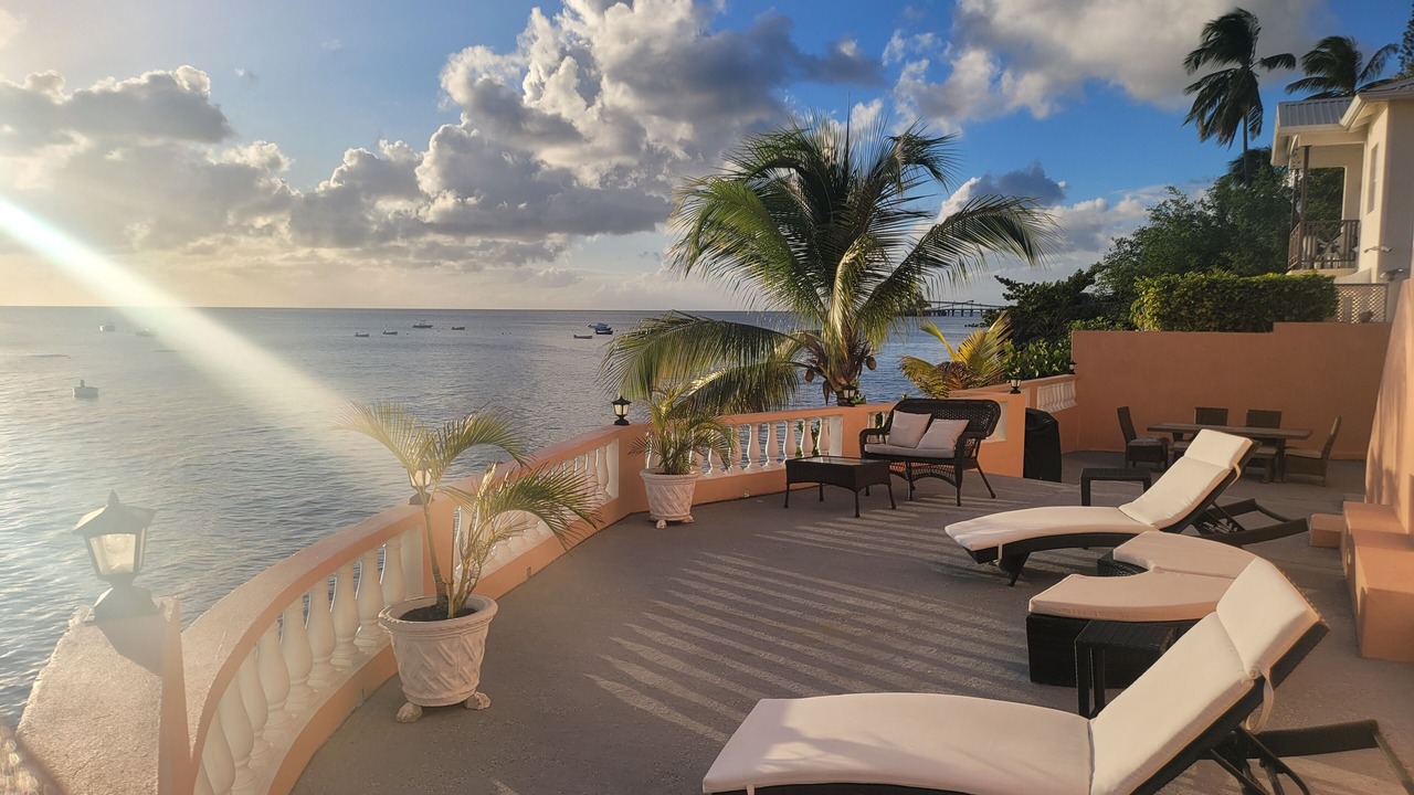 Photo of Patio Balcony in Clinketts