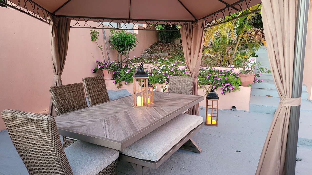 Photo of Outdoor in Clinketts