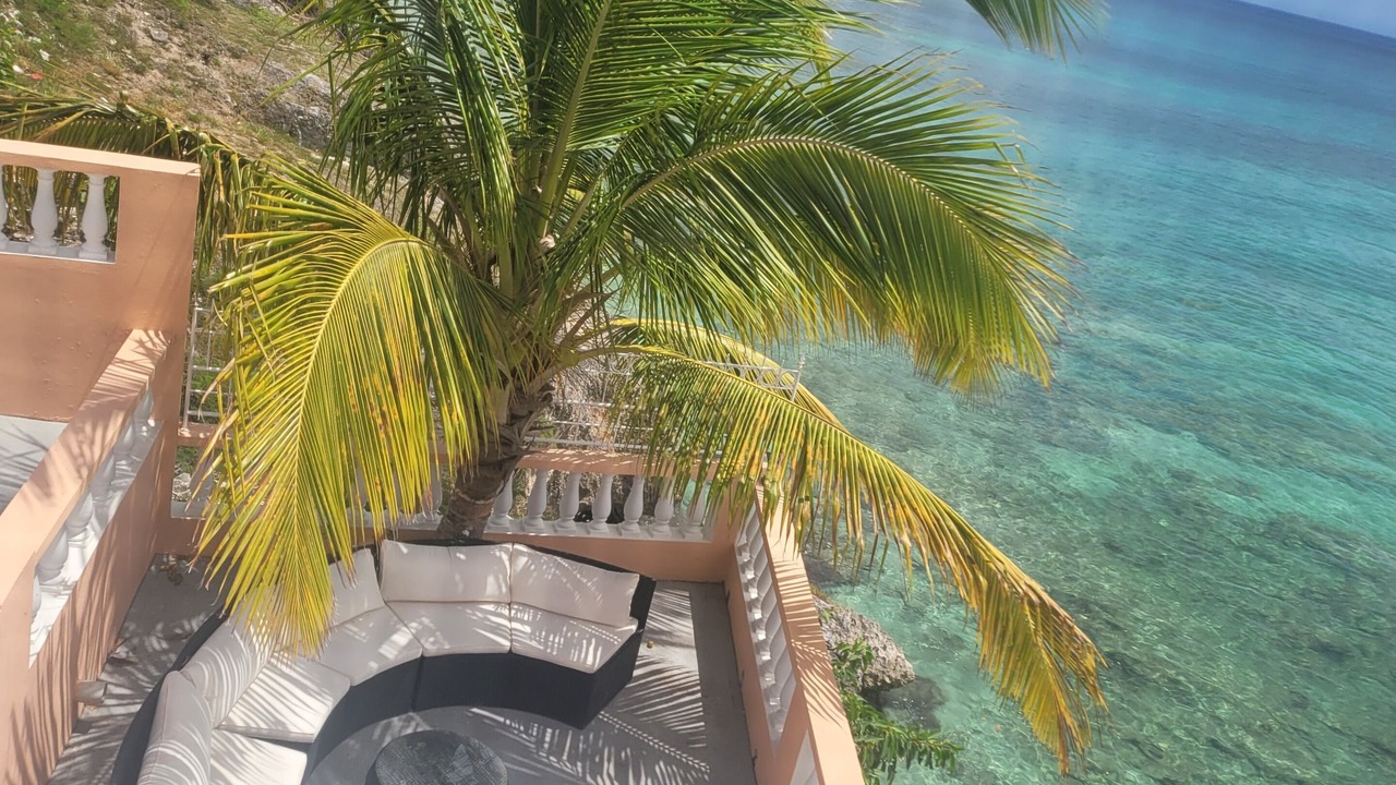 Photo of Patio Balcony in Clinketts
