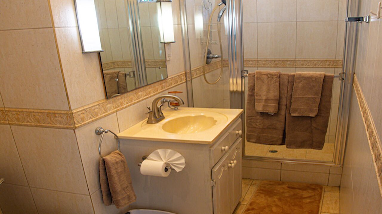 Photo of Bathroom in Prospect