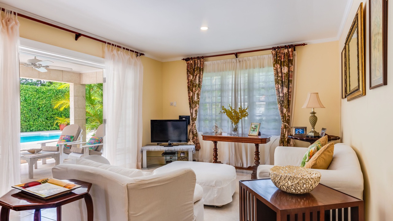Photo of Livingroom in Folkestone
