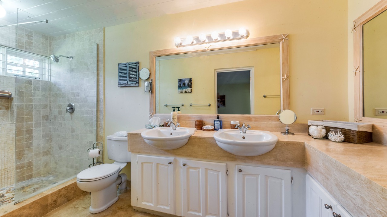 Photo of Bathroom in Folkestone