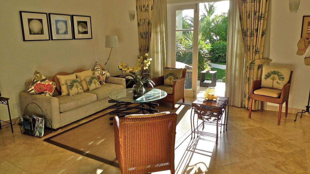 Photo of Livingroom in Schooner Bay